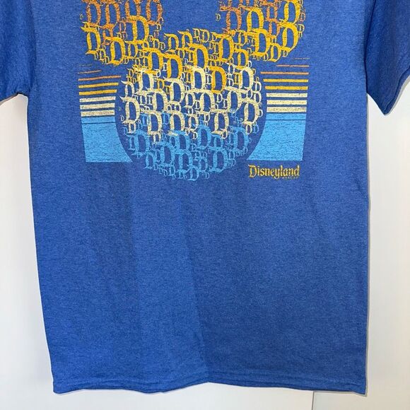 Disney Parks Unisex Blue Disneyland Mickey Graphic Tee Small NWT - Picture 2 of 8